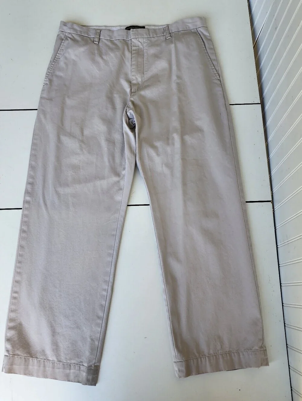 Banana Republic Men's 100% Cotton Straight Chino Khaki Pants Flat Front 36 X 30